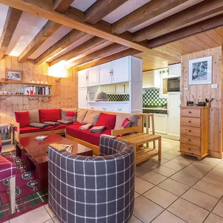 Chalet Rustique Chaleureux Avec Cheminée à - Fr-1-694-219